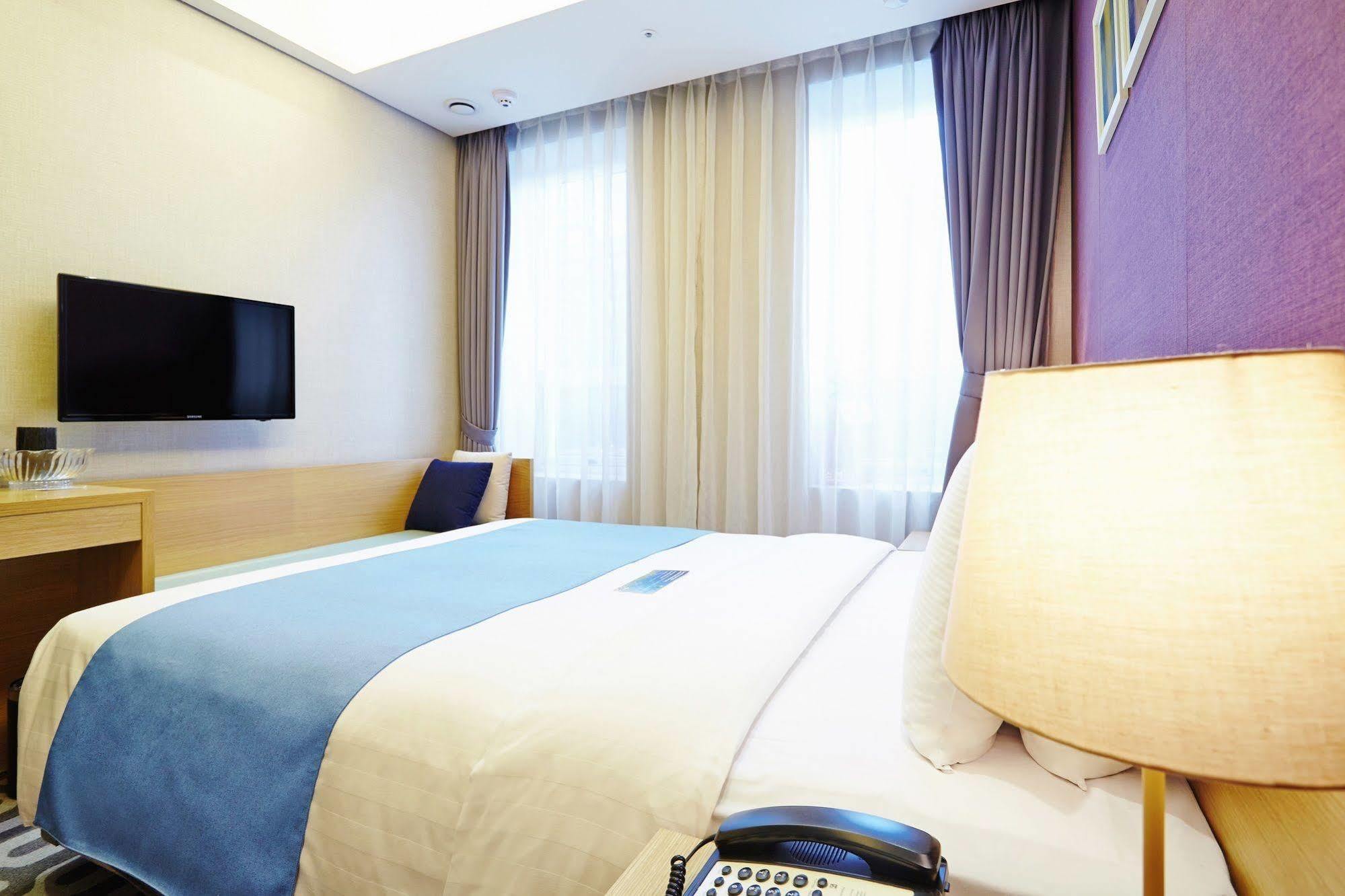 Days Hotel By Wyndham Seoul Myeongdong Ngoại thất bức ảnh