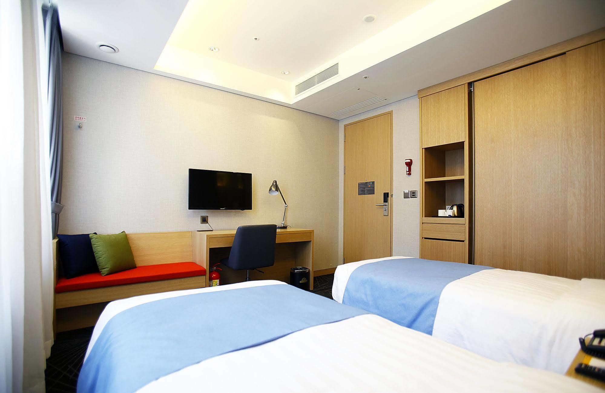 Days Hotel By Wyndham Seoul Myeongdong Ngoại thất bức ảnh